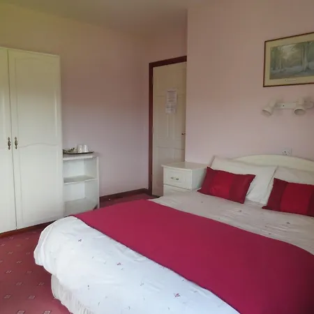 Bed & Breakfast Whitestream House