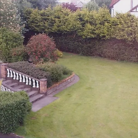 Whitestream House Bed & Breakfast *