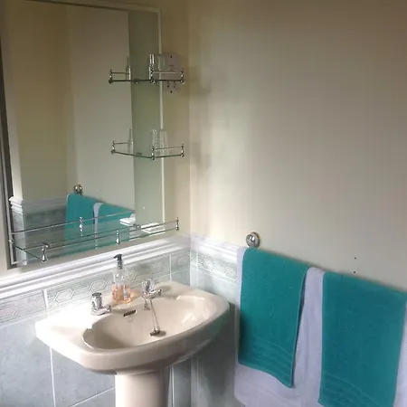 Bed & Breakfast Whitestream House