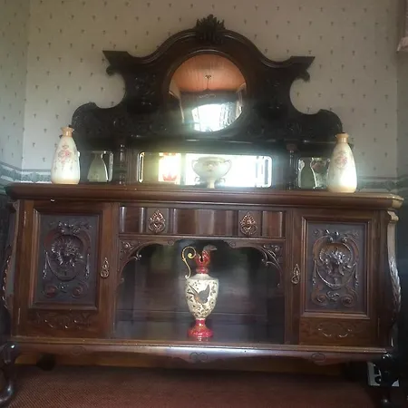 Whitestream House Bed & Breakfast *