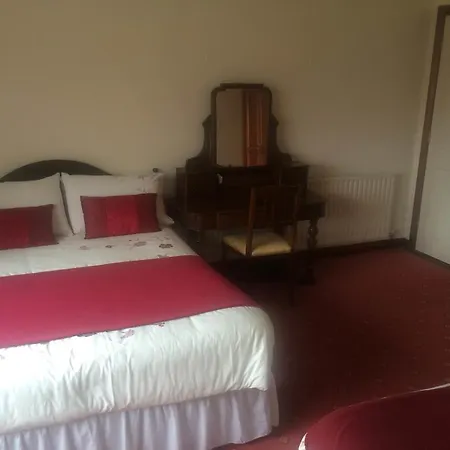 Whitestream House *